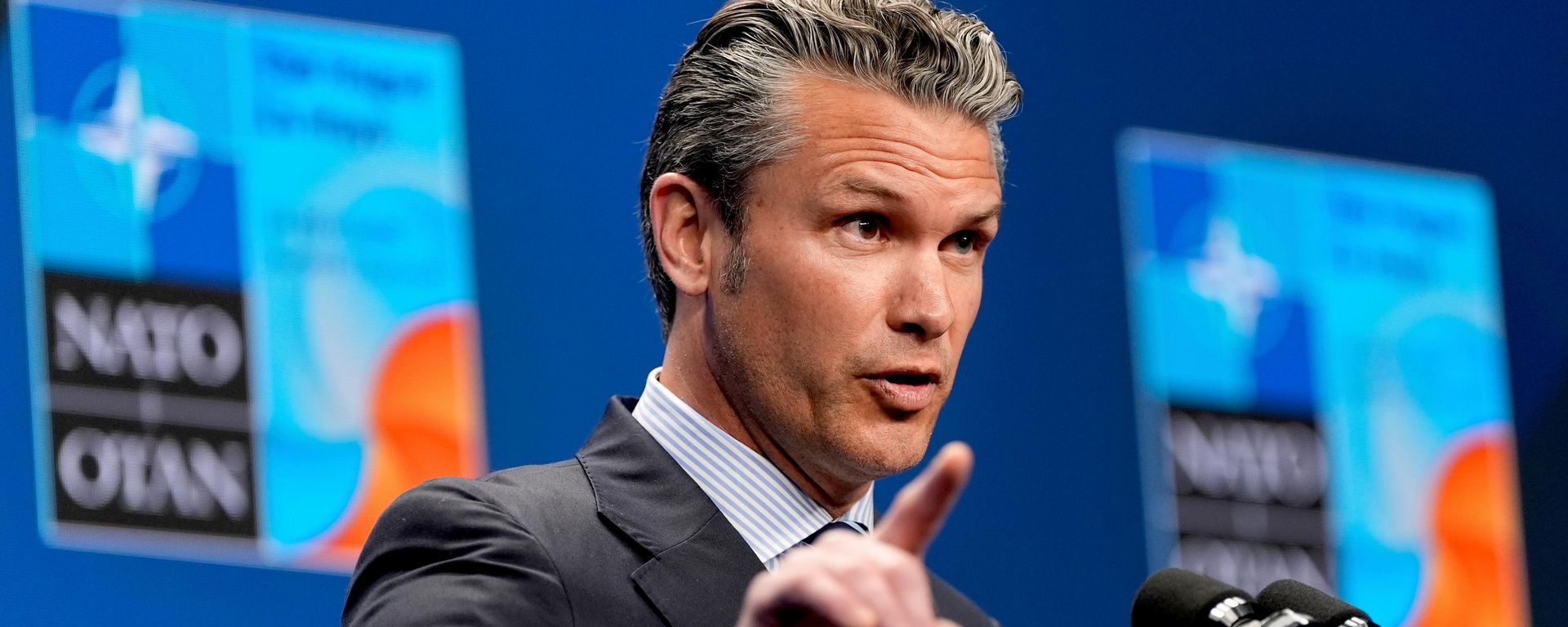 Defence Secretary Pete Hegseth gestures during a media conference at the end of the NATO summit in The Hague, Netherlands, Wednesday, June 25, 2025 - Sputnik International, 1920, 05.08.2026