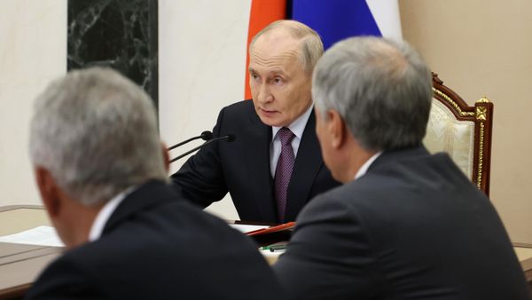 Russian President Vladimir Putin at a meeting with members of the Russian Security Council - Sputnik International