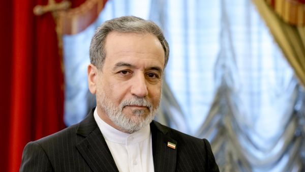 Meeting between Russian President Vladimir Putin and Iranian Foreign Minister Abbas Araghchi - Sputnik International