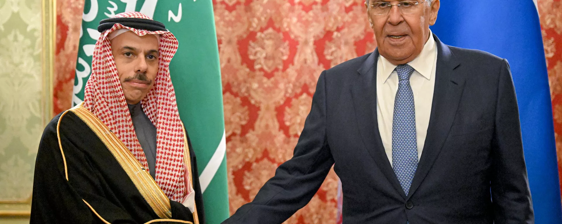 Saudi Arabian Foreign Minister Faisal bin Farhan Al Saud (left) and Russian Foreign Minister Sergey Lavrov at a meeting in Moscow. - Sputnik International, 1920, 18.10.2026