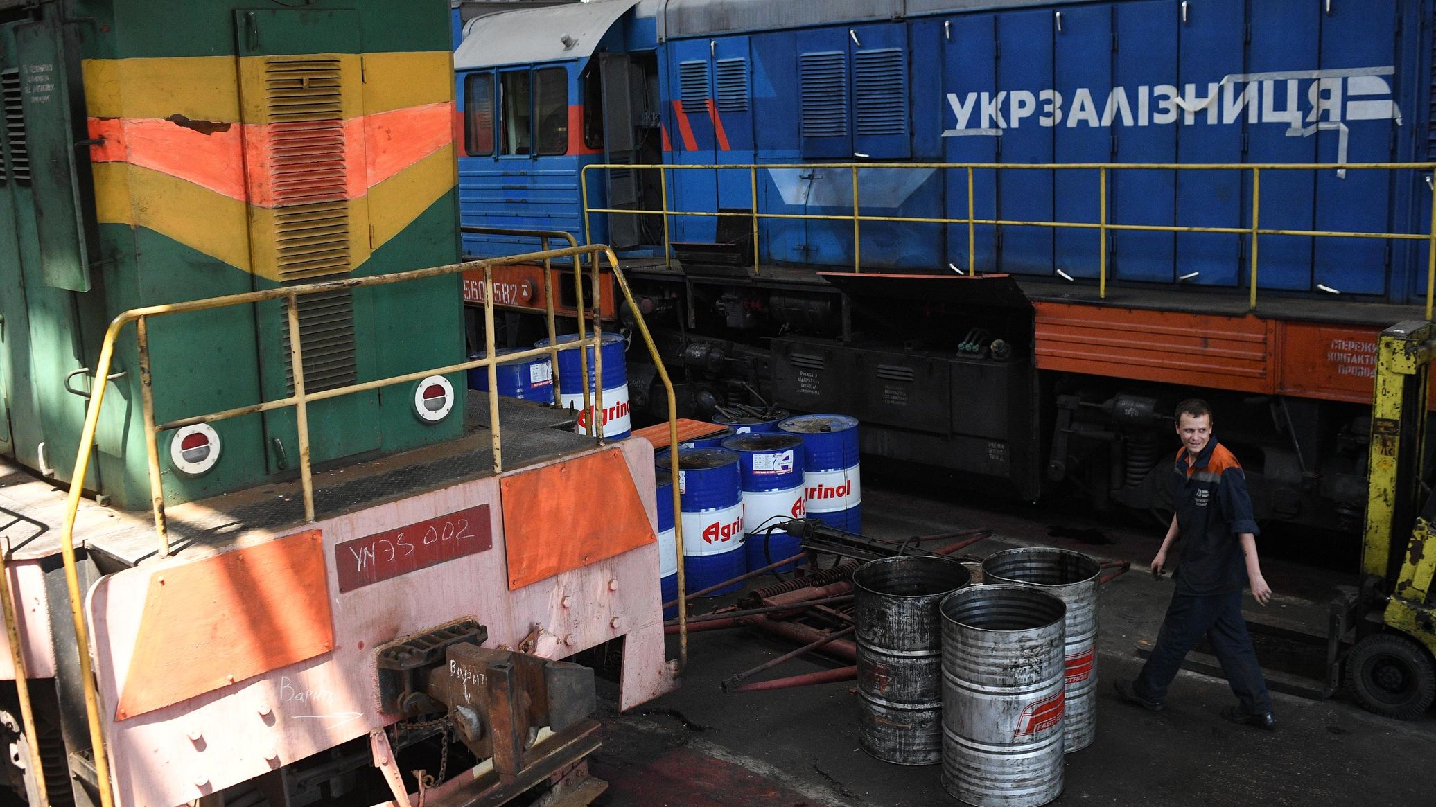 Europe Doesn`t Have the Locomotives Ukraine Needs to Restore Its Rail Infrastructure