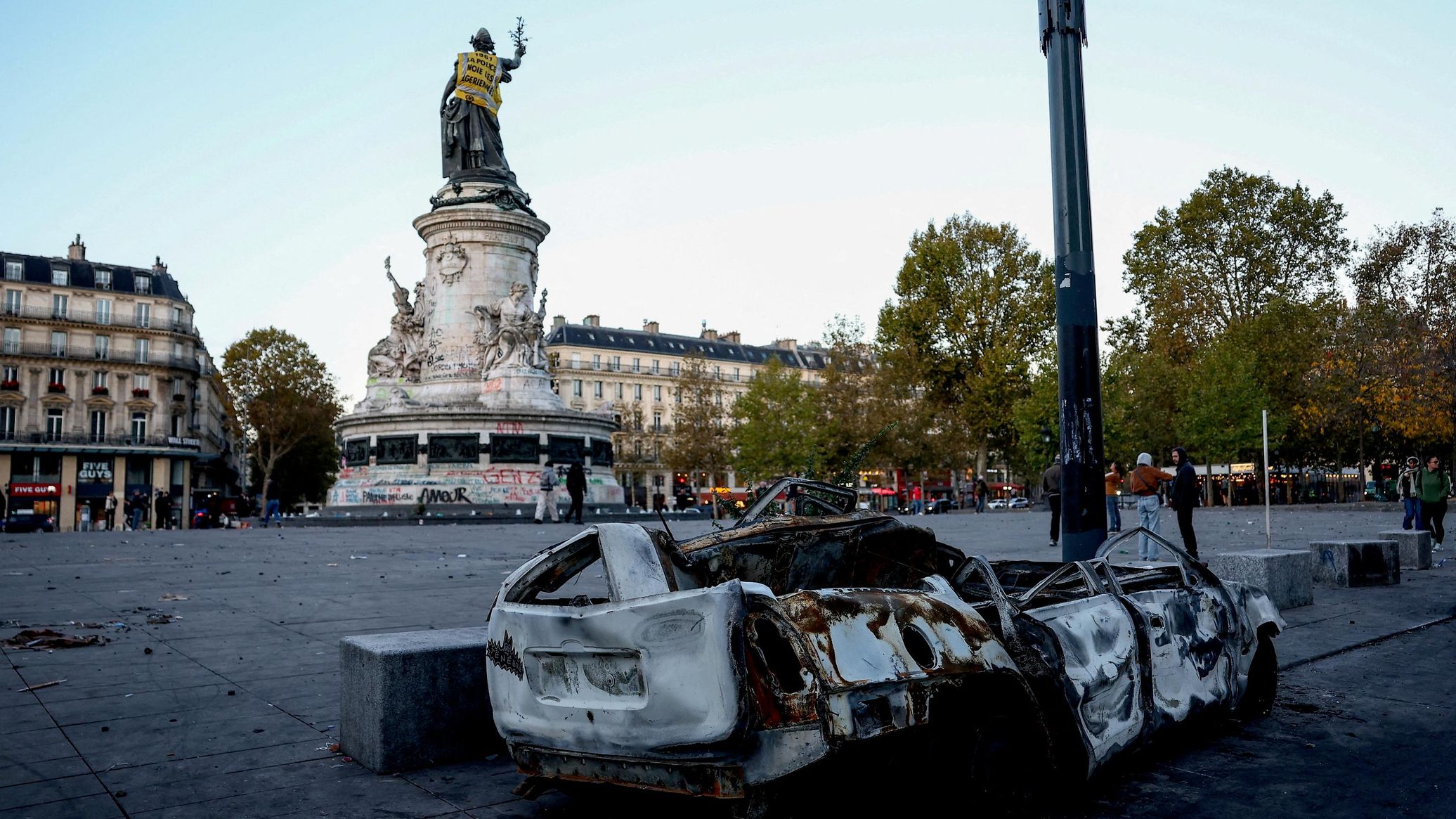 France’s Toll of Fury: 1,800 Arrests, 1,500 Businesses Hit, 500+ Police Injured, Millions in Damage