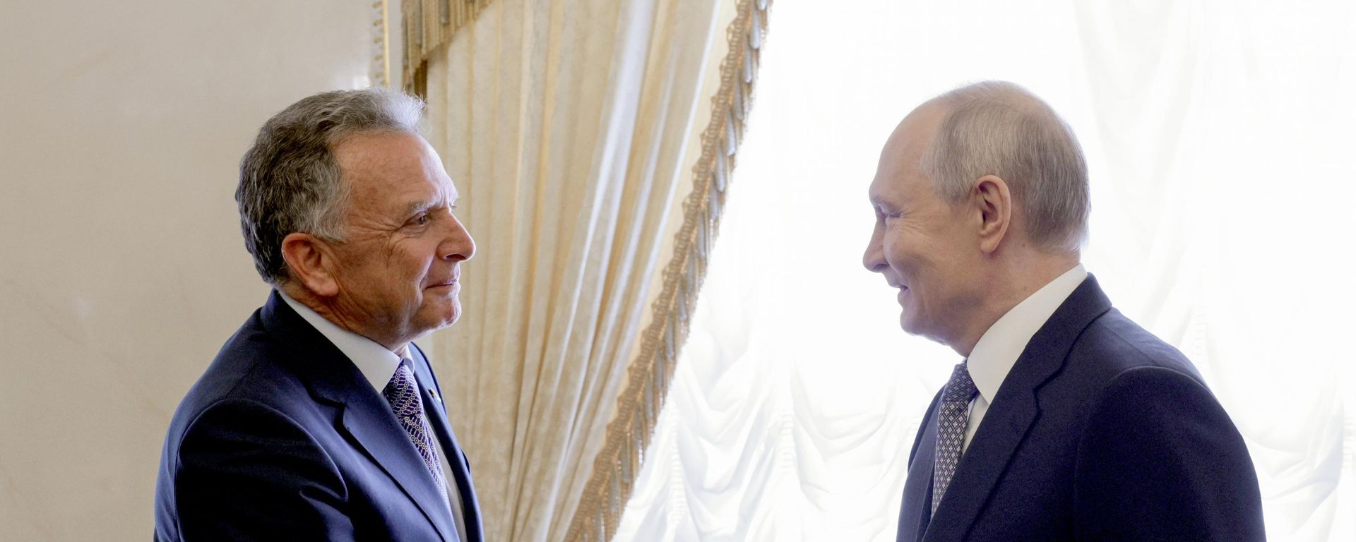 Russian President Vladimir Putin held a meeting with US Special Presidential Envoy Steve Witkoff - Sputnik International, 1920, 22.10.2026