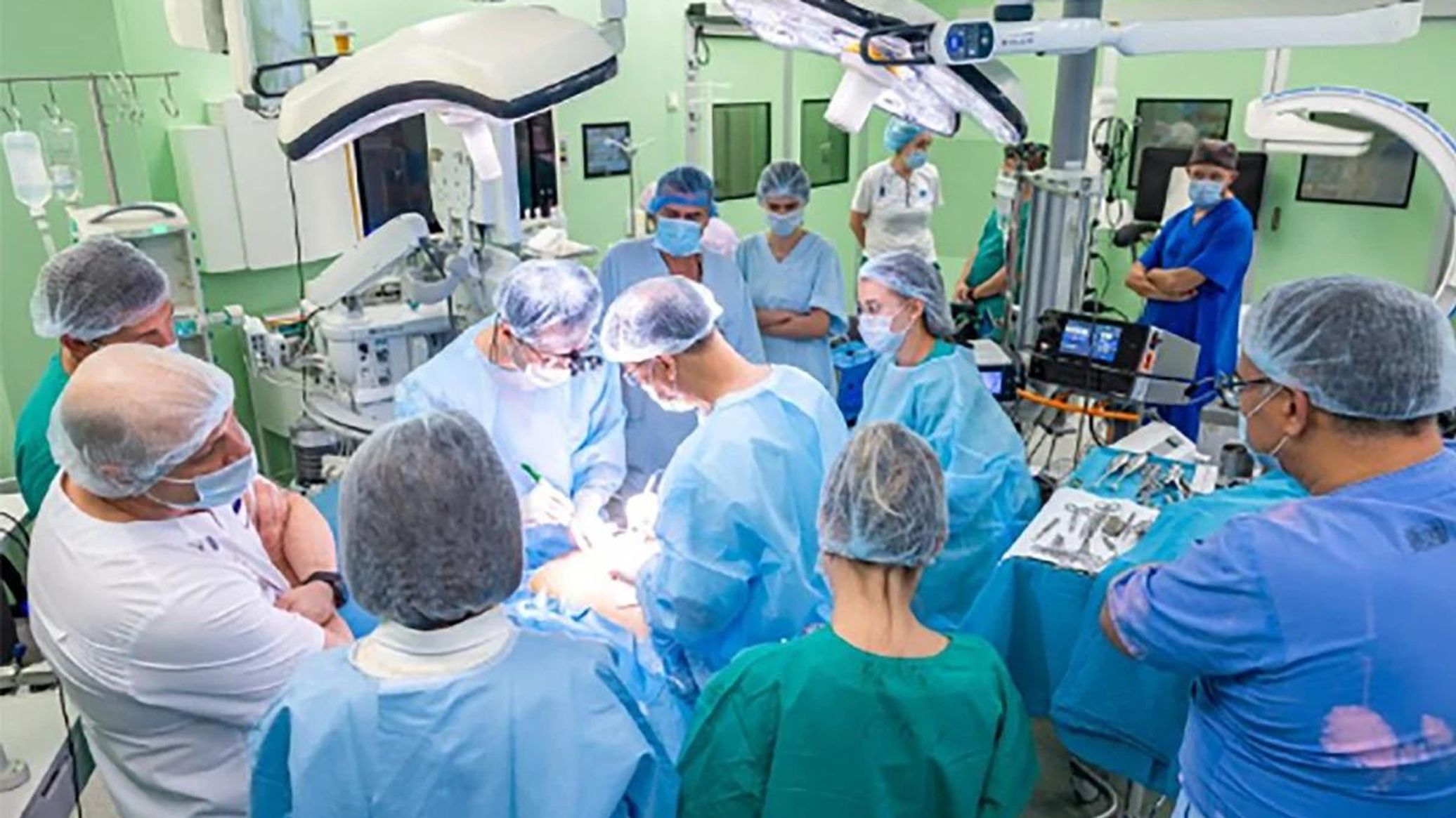 Chinese-Russian Medical Team Completes Possible First-Ever Spinal Cord Transplantation