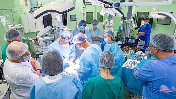 Chinese-Russian Medical Team Completes Possible First-Ever Spinal Cord Transplantation - Sputnik International