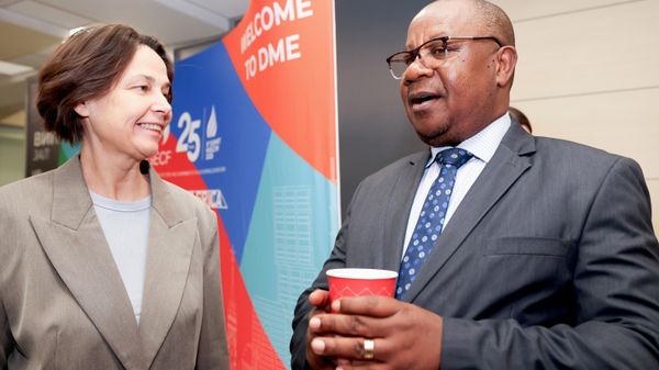 Arrival of the Chairperson of the Commission of the Economic Community of Central African States (ECCAS), Ezechiel Nibigira, in Moscow - Sputnik International