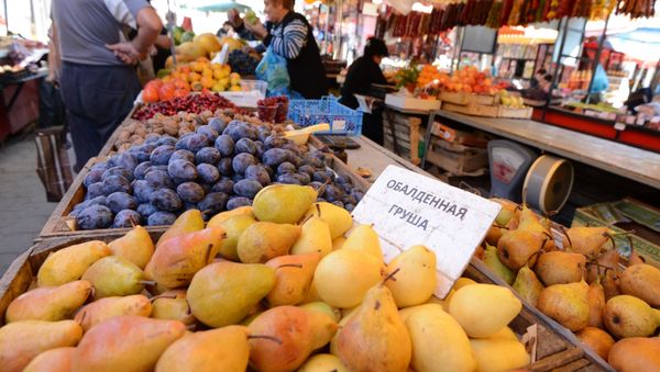 Fruit and vegetables sold at Anapa's city market - Sputnik International