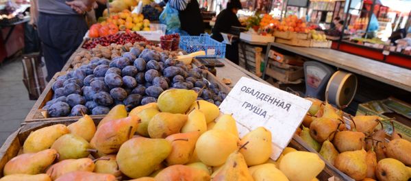 Fruit and vegetables sold at Anapa's city market - Sputnik International