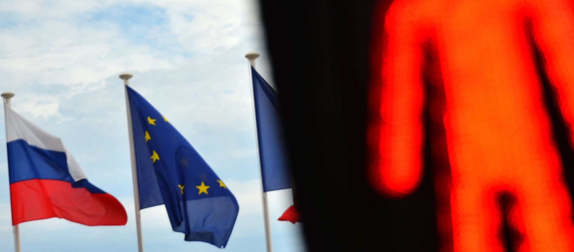 The upcoming year will be “critical” for the current sanctions regime, as many European countries oppose the measures introduced by the West against Russia, a senior Russian lawmaker said Saturday. The upcoming year will be “critical” for the current sanctions regime, as many European countries oppose the measures introduced by the West against Russia, a senior Russian lawmaker said Saturday. - Sputnik International, 1920, 12.02.2021