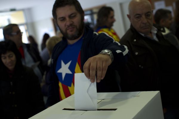 Symbolic Vote on Catalan Independence in Pictures Symbolic Vote on Catalan Independence in Pictures - Sputnik International