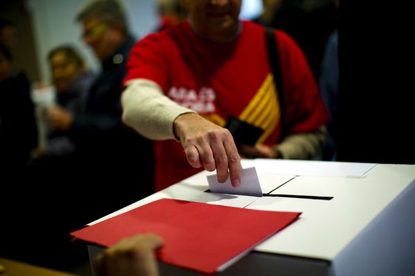 Symbolic Vote on Catalan Independence in Pictures Symbolic Vote on Catalan Independence in Pictures - Sputnik International