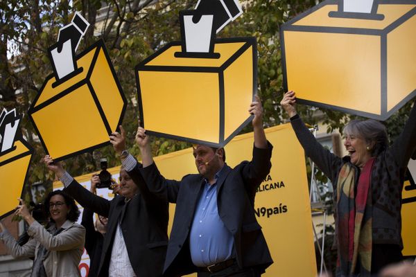 Symbolic Vote on Catalan Independence in Pictures Symbolic Vote on Catalan Independence in Pictures - Sputnik International