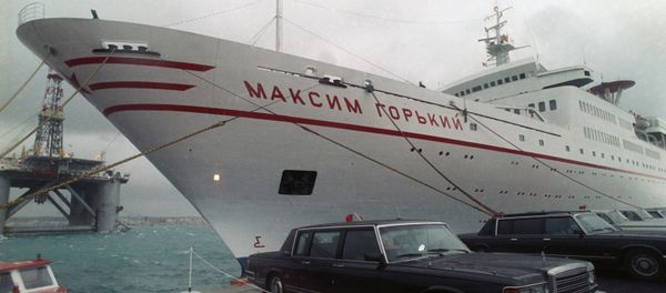 Maxim Gorky cruise ship, where the historic meeting took place, is docked in Malta - Sputnik International