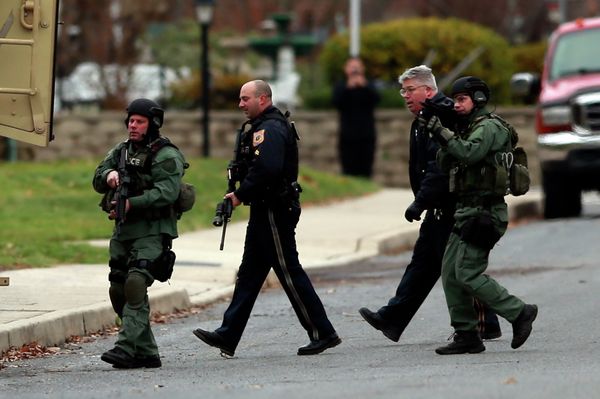 Police move near the scene of a shooting Monday, Dec. 15, 2014, in Souderton, PA. Police were surrounding a home in Souderton, outside Philadelphia, where a suspect was believed to have barricaded himself after shootings at multiple homes. Police tell WPVI-TV the man is suspected of killing at least five people Monday morning at three different homes northwest of Philadelphia. Police move near the scene of a shooting Monday, Dec. 15, 2014, in Souderton, PA. Police were surrounding a home in Souderton, outside Philadelphia, where a suspect was believed to have barricaded himself after shootings at multiple homes. Police tell WPVI-TV the man is suspected of killing at least five people Monday morning at three different homes northwest of Philadelphia. - Sputnik International