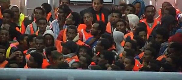 Migrants on abandoned Mediterranean boat Ezadeen Migrants on abandoned Mediterranean boat Ezadeen - Sputnik International
