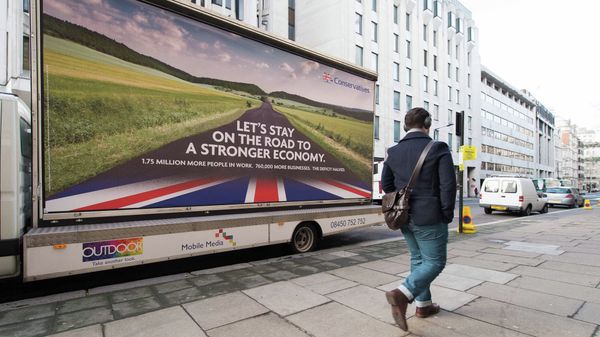 UK Conservative Party unveil their first 2015 national election campaign poster - Sputnik International