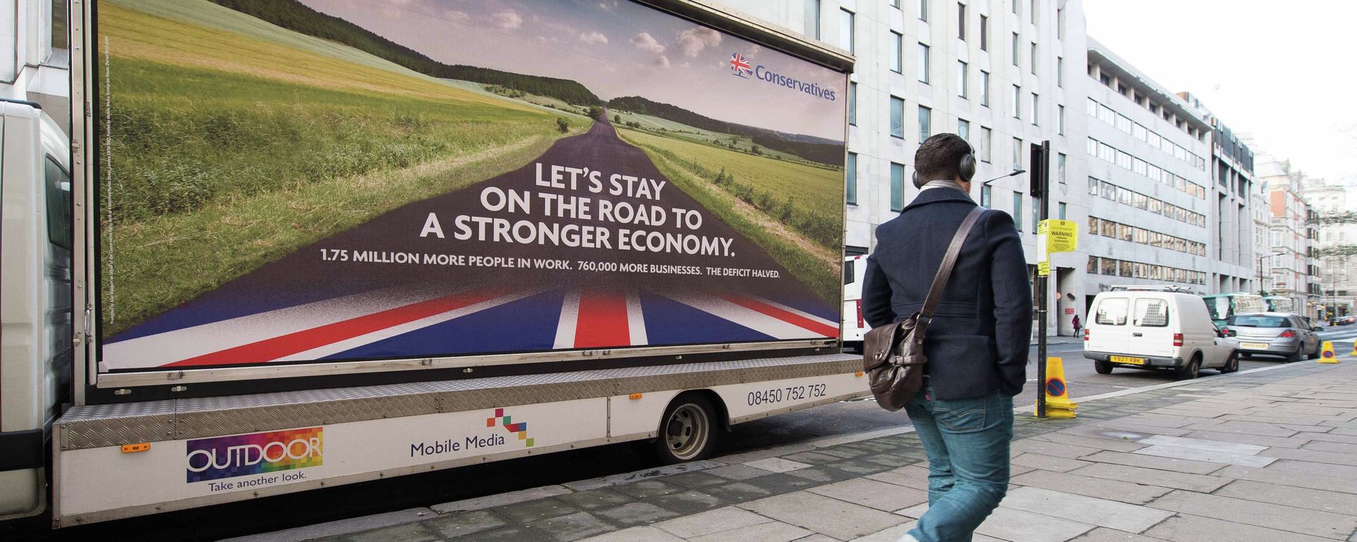 UK Conservative Party unveil their first 2015 national election campaign poster  - Sputnik International, 1920, 01.10.2022