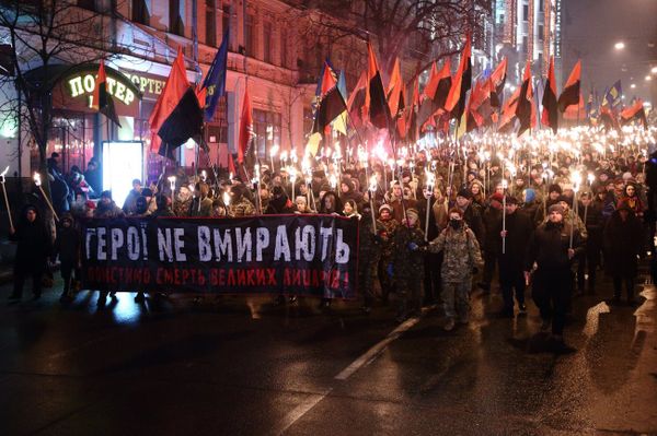 Torch procession in Kiev commemorating Stepan Bandera, leader of the Organization of Ukrainian Nationalists, January 1, 2015. - Sputnik International