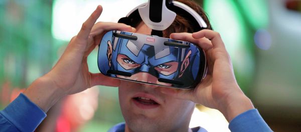 Samsung's Gear VR headset at the Samsung Galaxy booth at the International CES Samsung's Gear VR headset at the Samsung Galaxy booth at the International CES - Sputnik International