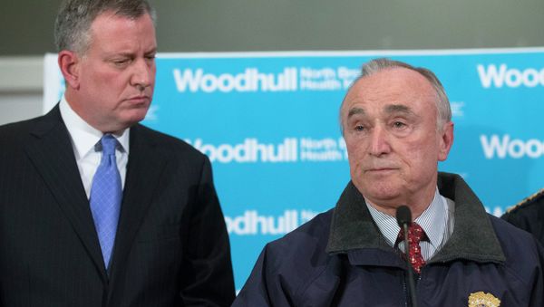 Mayor Bill de Blasio and NYPD Commissioner Bill Bratton. - Sputnik International