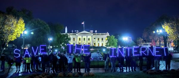 Net neutrality advocates received welcome news when FCC Chairman Tom Wheeler announced his plan to strictly regulate Internet service providers. - Sputnik International