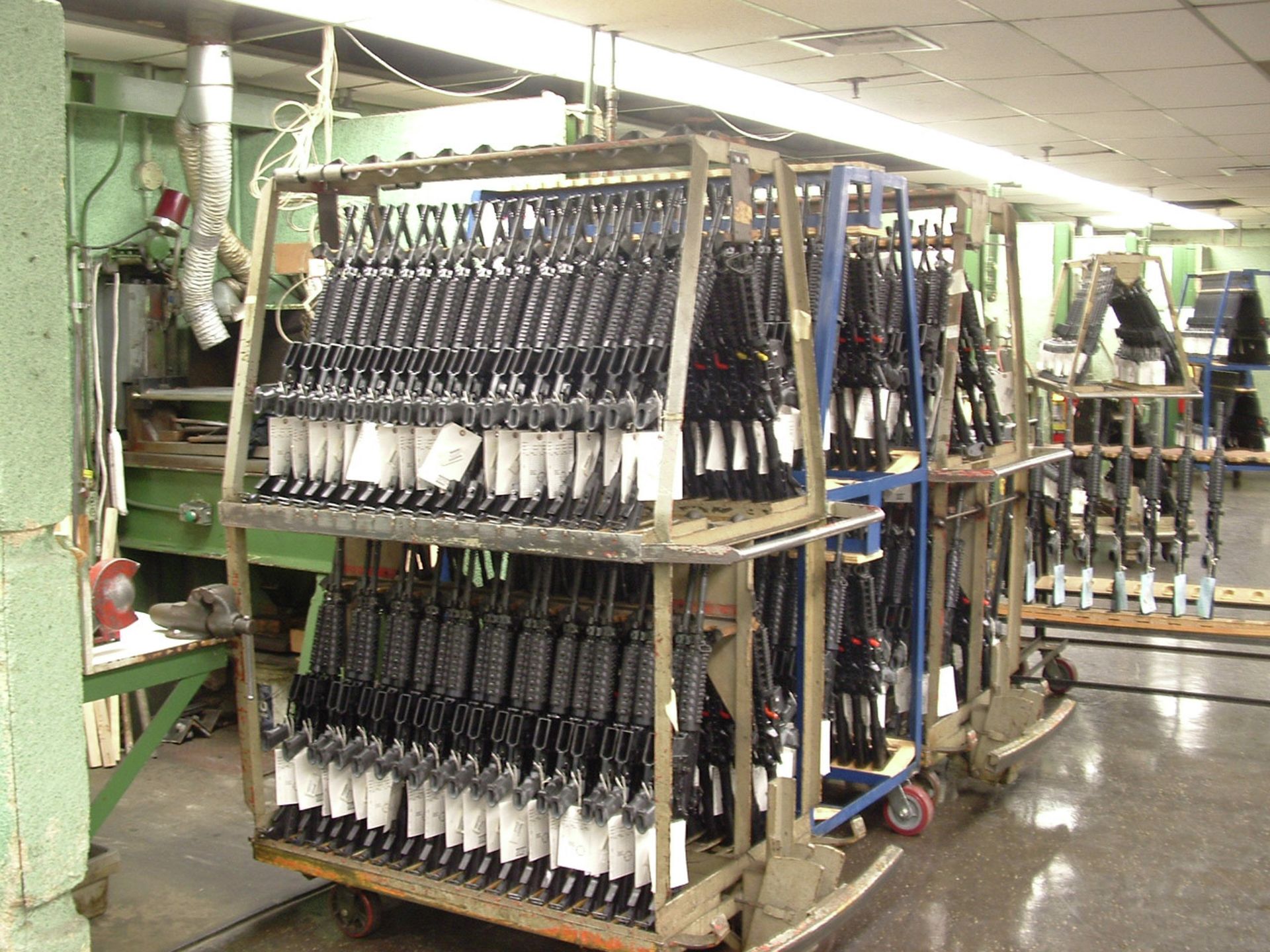 Tens of thousands of M4 carbine rifles, such as those shown here, are being sent to Iraq from the U.S., only to end up in the hands of pro-Iranian militias. Tens of thousands of M4 carbine rifles, such as those shown here, are being sent to Iraq from the U.S., only to end up in the hands of pro-Iranian militias. - Sputnik International, 1920, 17.05.2022