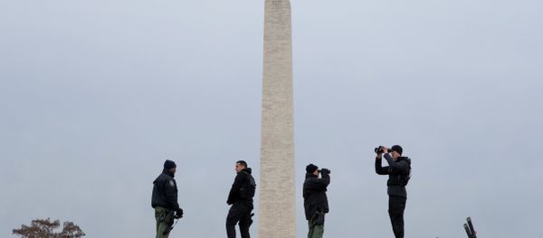 Members of the Secret Service counter assault team provides security. - Sputnik International