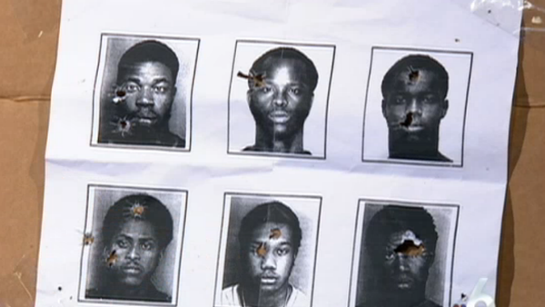 South Florida police officers are using mugshots of African-American men for target practice. - Sputnik International