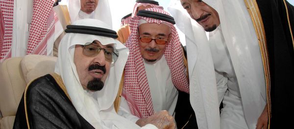 Saudi Arabia's King Abdullah, left, speaks with his half-brother Salman, who has been appointed King following Abdullah's death early Friday. - Sputnik International