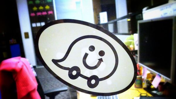 Google is again at ends with law enforcement over their popular mobile app, Waze - Sputnik International