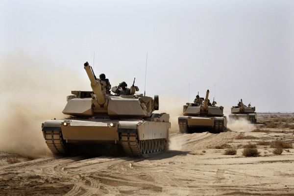 Hezbollah Convoy Transports American Tanks, Heavy Weaponry (VIDEO) Hezbollah Convoy Transports American Tanks, Heavy Weaponry (VIDEO) - Sputnik International