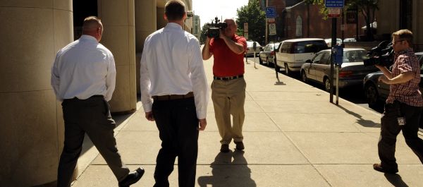 Kenneth Ireland, right, leaves Superior Court in New Haven, Conn.., Wednesday, Aug. 19, 2009 after all charges were dropped against him in connection with the rape and murder of Barbara Pelkey in 1986. Kenneth Ireland, right, leaves Superior Court in New Haven, Conn.., Wednesday, Aug. 19, 2009 after all charges were dropped against him in connection with the rape and murder of Barbara Pelkey in 1986. - Sputnik International