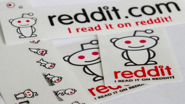 Reddit sticker   - Sputnik International