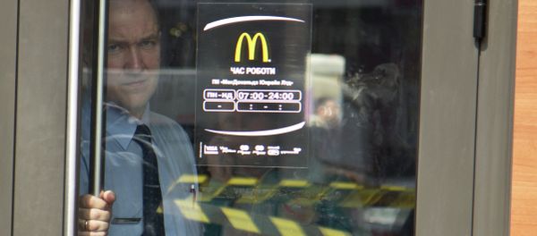 McDonald’s temporarily closes its fast food restaurants in Crimea McDonald’s temporarily closes its fast food restaurants in Crimea - Sputnik International