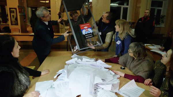 Counting ballots during election in the Donetsk People's Republic (DPR) - Sputnik International