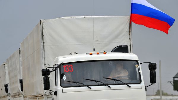 The Russian Ministry of Emergency Situations has finished loading its sixth convoy with humanitarian aid for eastern Ukraine - Sputnik International