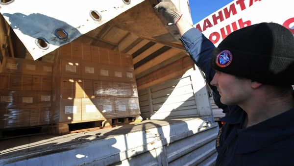 Part of the trucks from the Russian humanitarian convoy, carrying aid to residents of Donbas (southeastern Ukraine), have passed the border checkpoint in the Rostov Region, crossing the Ukrainian border. - Sputnik International