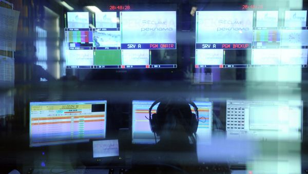 Following the passing of a law earlier this month banning a slew of Russian films and television serials, Ukraine's Minister of Culture promised financial incentives for the creation of television and audio production which propagates Ukrainian achievements. - Sputnik International