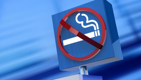 The minimum legal age at which people can purchase tobacco products in Russia may be raised from 18 to 21. - Sputnik International