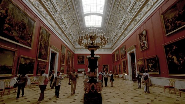 Visitors in the State Hermitage in St. Petersburg Visitors in the State Hermitage in St. Petersburg - Sputnik International