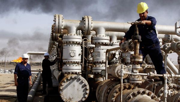 The Organization of the Petroleum Exporting Countries (OPEC) Secretary General Abdalla Salem el-Badri said on Wednesday that the decision not to cut oil output was purely economic and not directed at either Russia or the United States. - Sputnik International