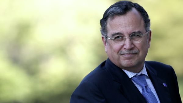Egyptian Foreign Minister Nabil Fahmy arrives at an EU-Arab league Foreign Ministers summit, in Athens - Sputnik International
