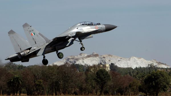 Indian air force Sukhoi Su-30 fighter aircraft takes off at the opening ceremony of Aero India 2011 in Yelahanka air base on the outskirts of Bangalore, India, Wednesday, Feb. 9, 2011 - Sputnik International