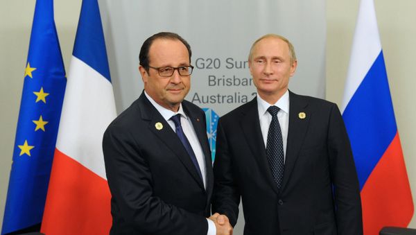 Everything possible must be done to minimize potential risks and negative consequences for Russian-French relations, Russian President Putin said during his meeting with his French counterpart Hollande in the framework of G20 summit in Australia. Everything possible must be done to minimize potential risks and negative consequences for Russian-French relations, Russian President Putin said during his meeting with his French counterpart Hollande in the framework of G20 summit in Australia. - Sputnik International