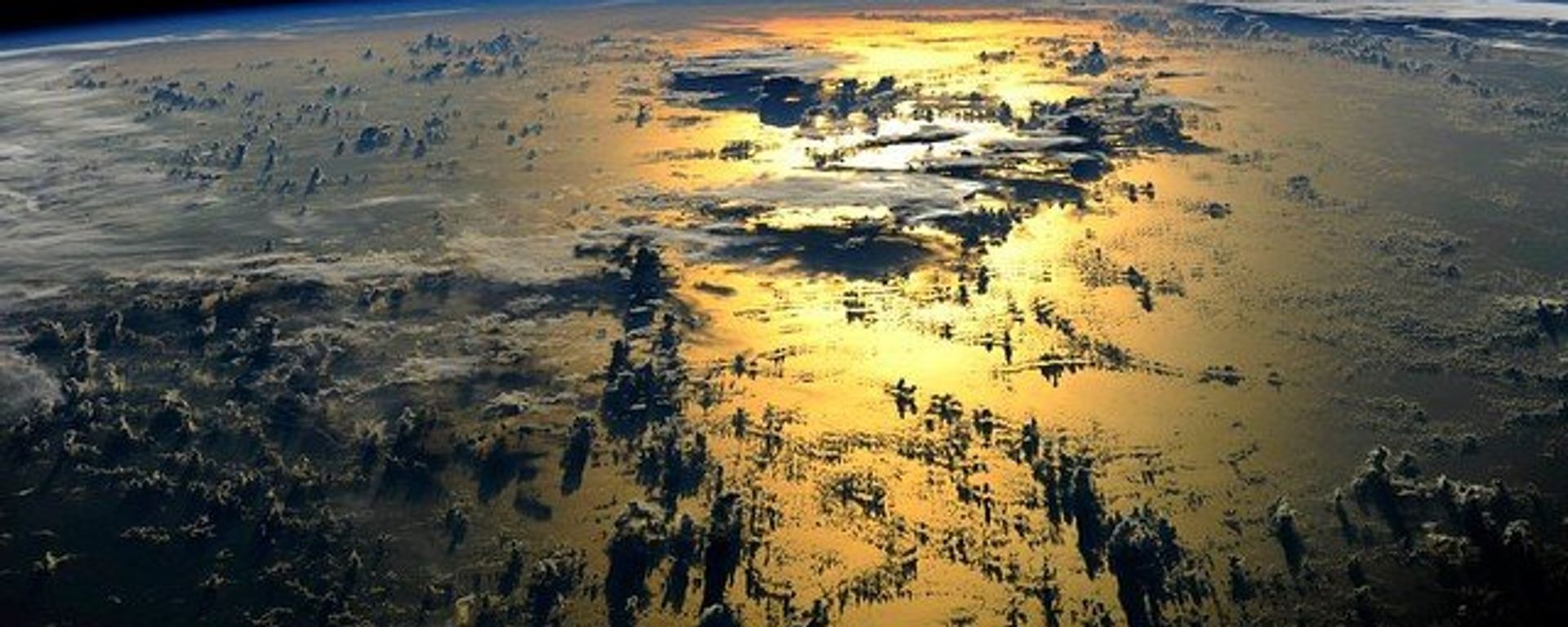  Stunning view from the International Space Station. Photo by cosmonaut Pavel Vinogradov - Sputnik International, 1920, 28.07.2025