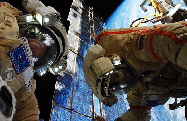Selfies From Outer Space: Everyday Life of Cosmonauts in Pictures - Sputnik International