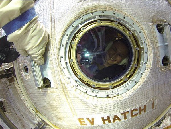 Selfies From Outer Space: Everyday Life of Cosmonauts in Pictures - Sputnik International