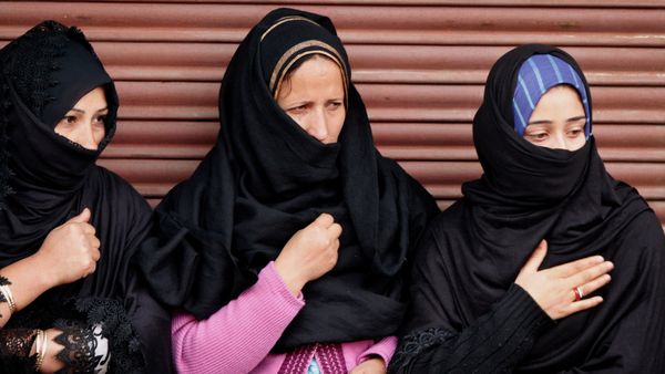 Kashmiri Shiite Muslim women participate in a Muharram procession in Srinagar, India Kashmiri Shiite Muslim women participate in a Muharram procession in Srinagar, India - Sputnik International