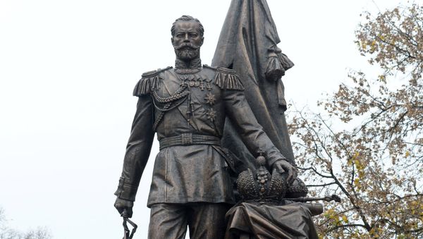 Russian Patriarch Kirill completes a three day visit to Serbia with the blessing of a monument to Russia’s last Tsar. - Sputnik International