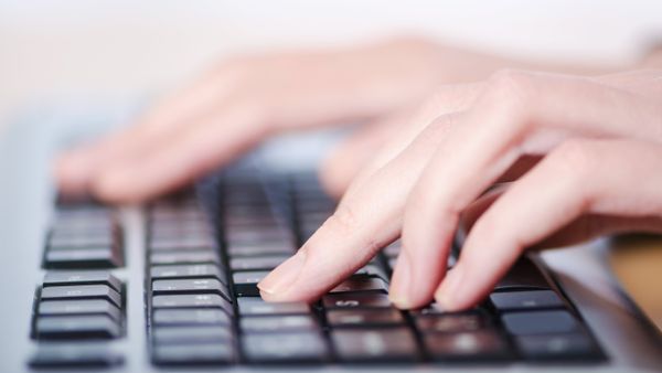 The US Department of Veterans Affairs (VA) still has many security weaknesses that are threatening its information technology systems that hold veterans' data - Sputnik International